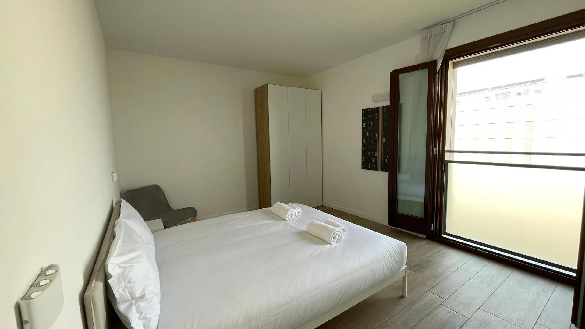 Hospitami Apartment - 15 Min Duomo Milano